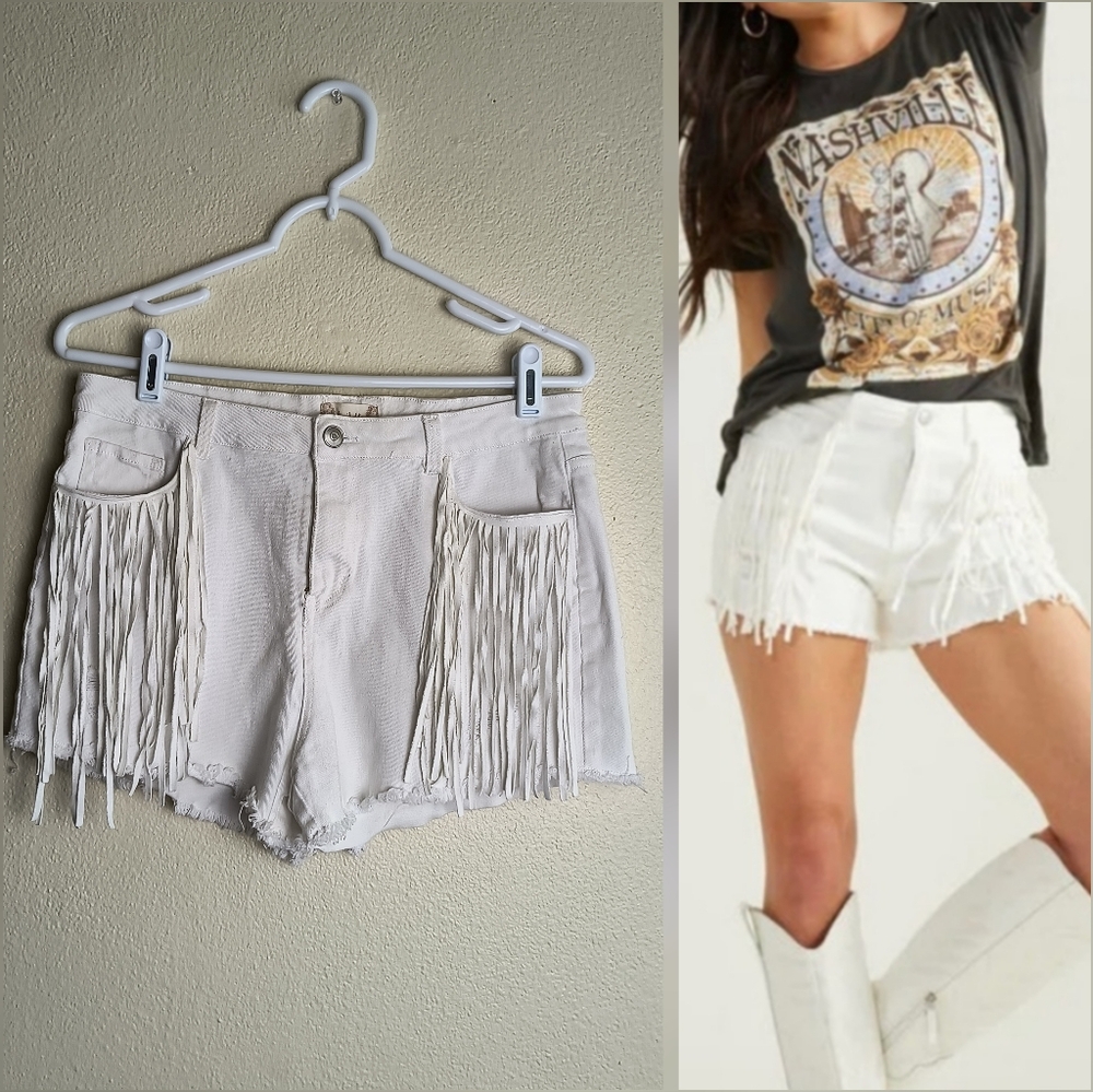 Altar'd State L White Fringe Jean Shorts Country Western Rodeo Nashville